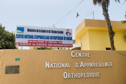 ARTHROSE AU SENEGAL – LES JEUNES DE PLUS EN PLUS TOUCHES