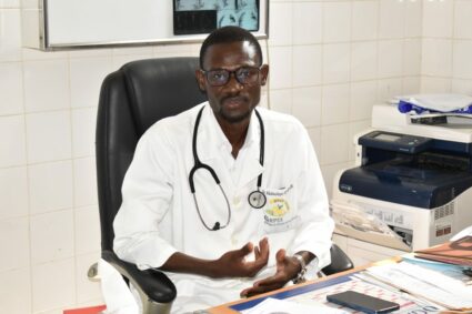 DR ABDOULAYE SENGHOR,  MEDECIN CHEF CENTRE DE SANTE MAME ABDOU AZIZ SY DABAKH A LA JOURNEE DE DEPISTAGE /  » AUX PARCELLES, PLUS DE 3100 DIABETIQUES SONT SUIVIS »